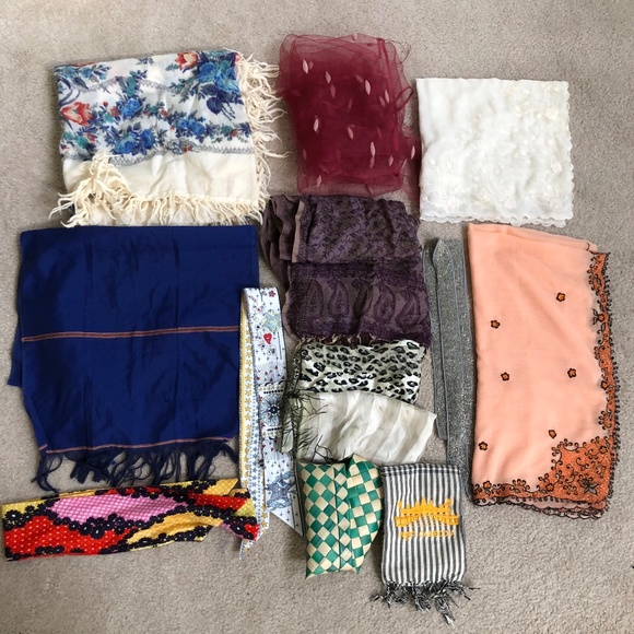 Bundle of 12 Scarfs Headscarf Shall Cambodia, Malaysia, India, Russia some silk - Picture 1 of 9